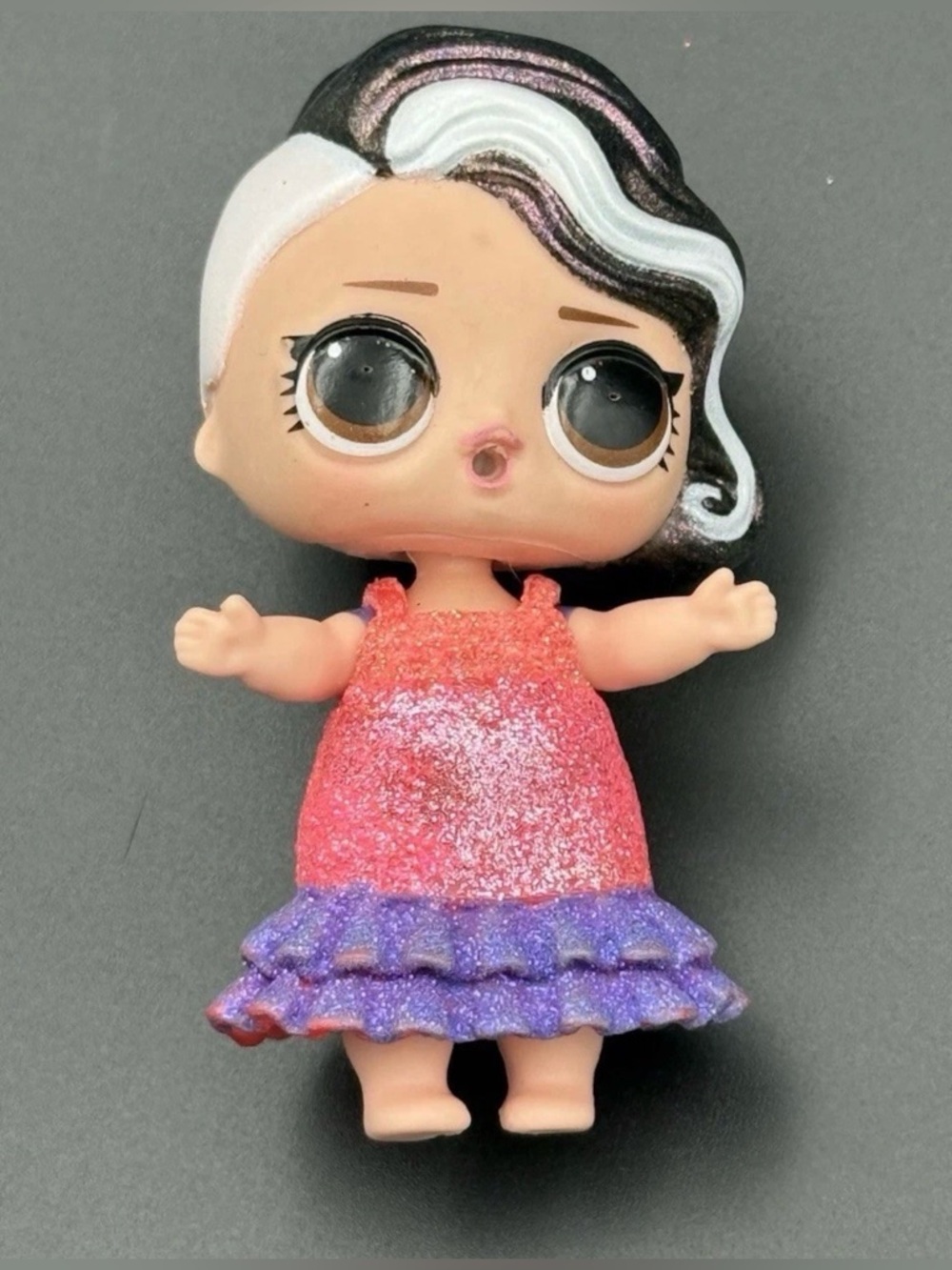 LOL Surprise Dolls Lot Of 4 Mixed Characters Glitter Outfits Accessories MGA - Picture 4 of 6
